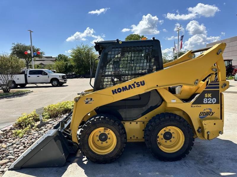 2017 Komatsu SK820-5N Skid Steers
